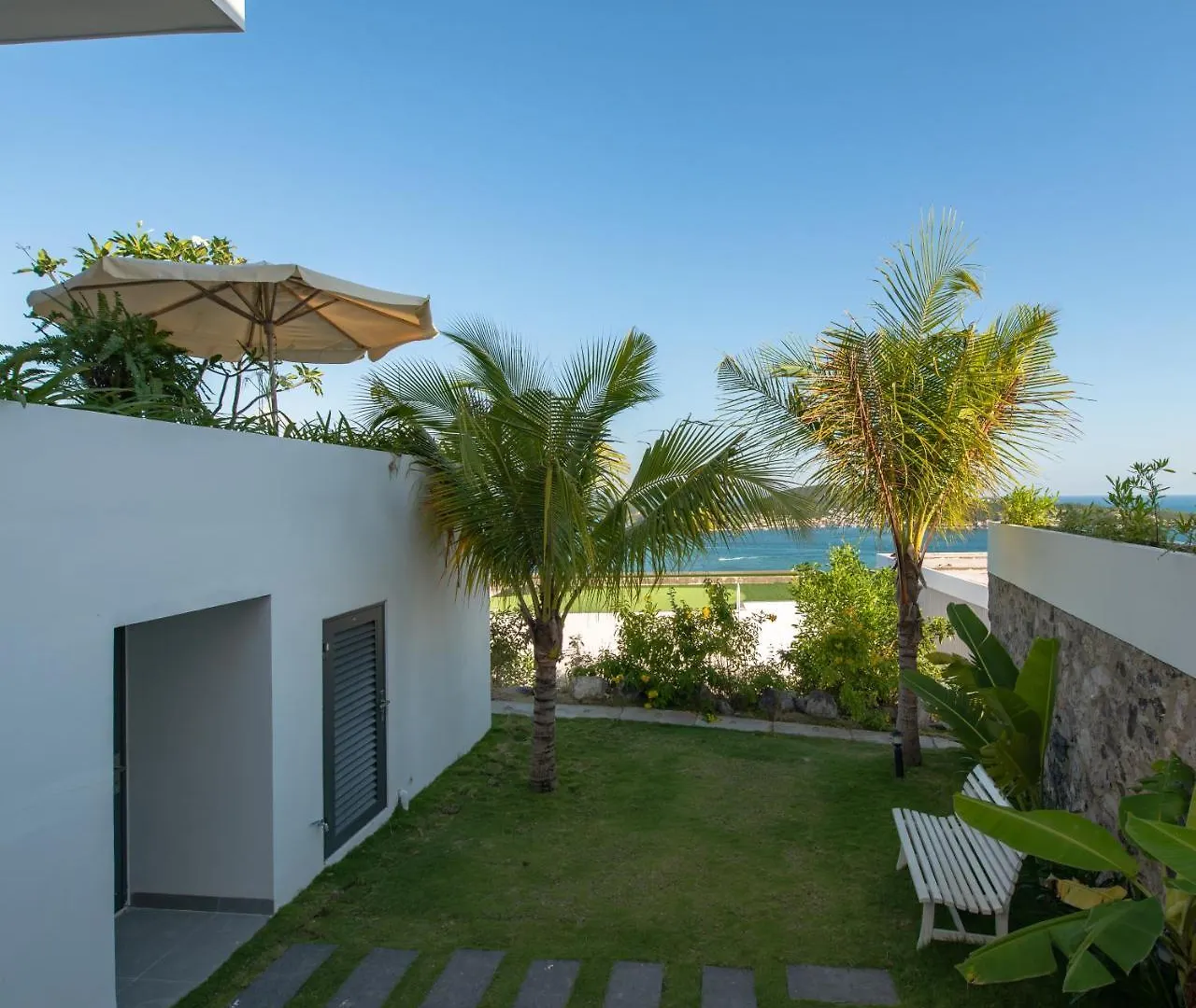 Casa Blanca Villas Nha Trang