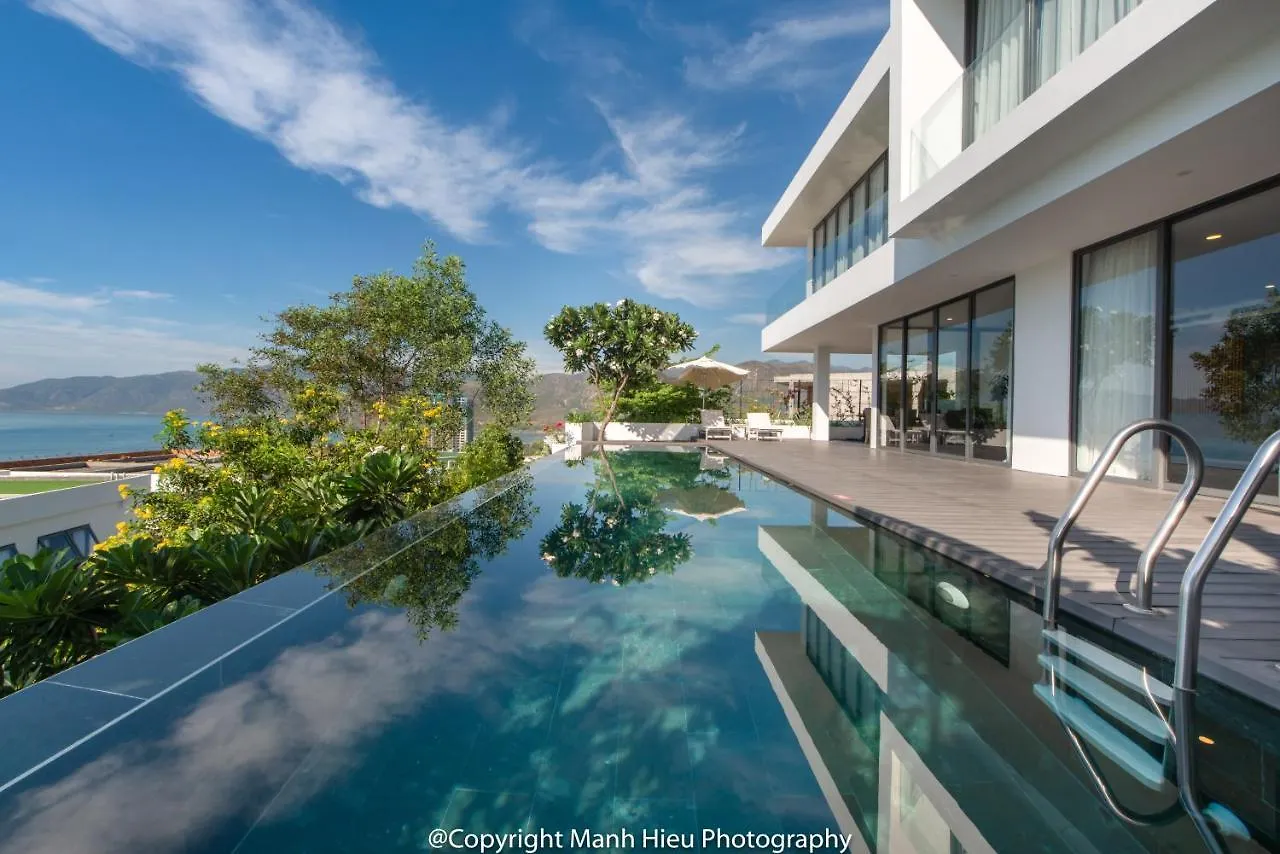 Casa Blanca Villas Nha Trang