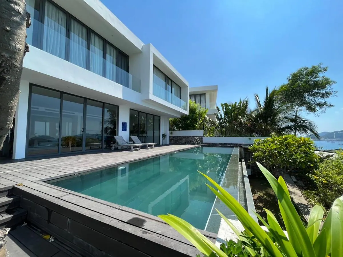 Casa Blanca Villas Nha Trang 0*,  Vietnam