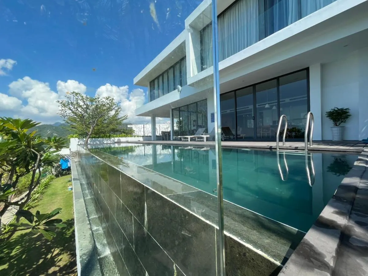Casa Blanca Villas Nha Trang